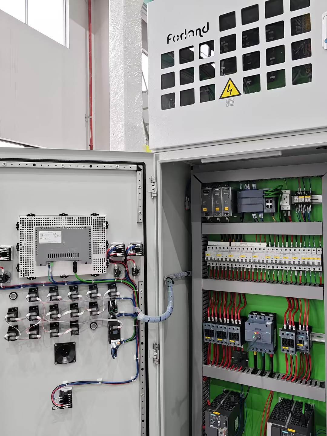 C&oacute;mo las l&iacute;neas automatizadas de posproceso eliminan el tiempo de inactividad y reducen el coste total de propiedad.